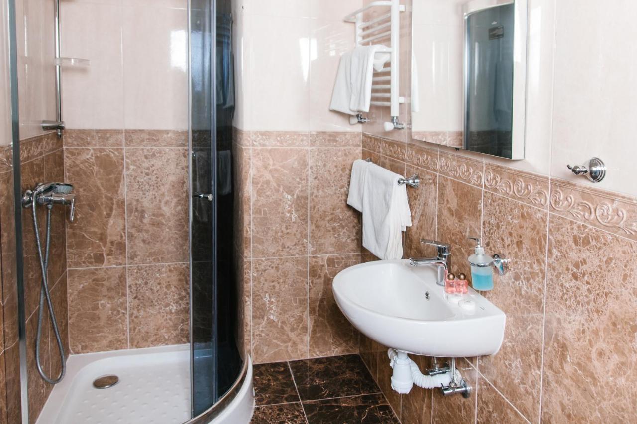 Hotel Dikanka Kulikuv エクステリア 写真