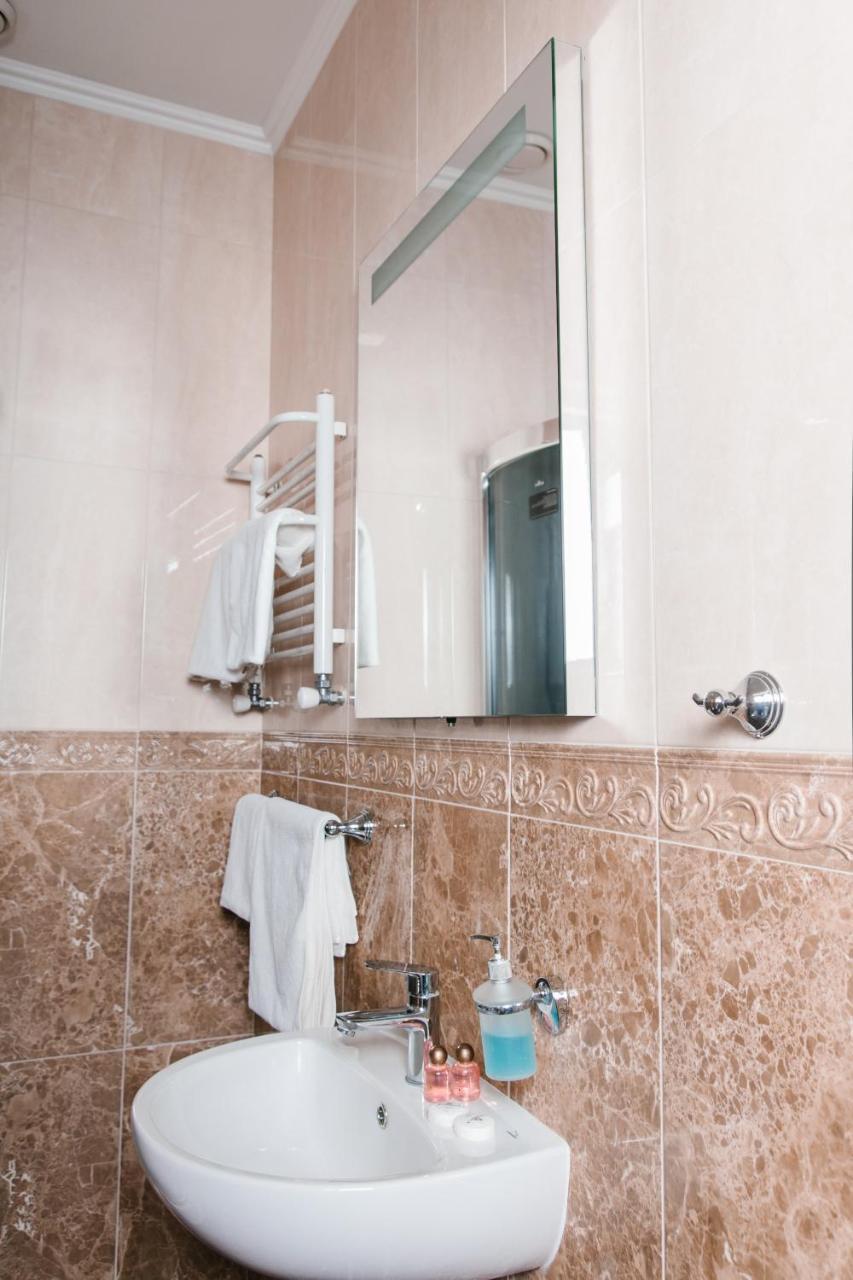 Hotel Dikanka Kulikuv エクステリア 写真